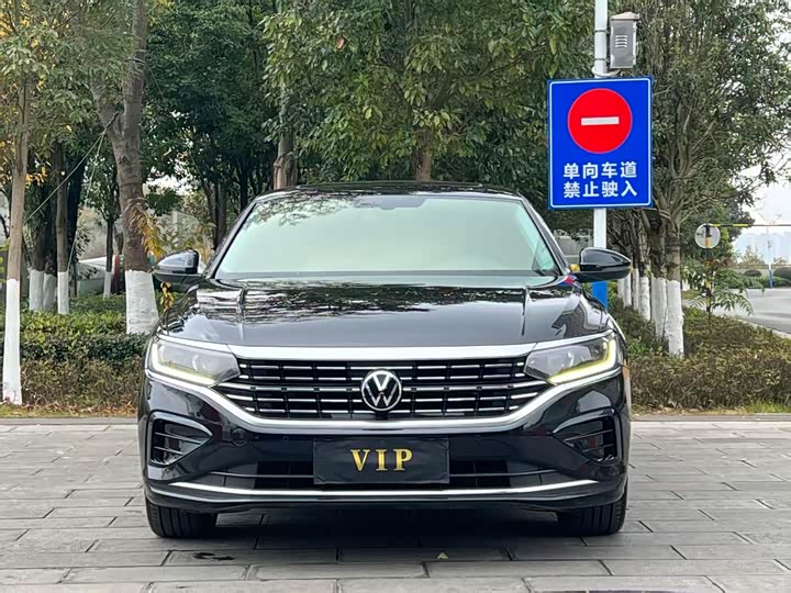 Фото 2 - Volkswagen Passat