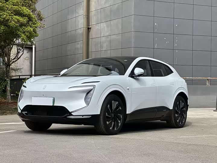 Фото 1 - Avatr 07