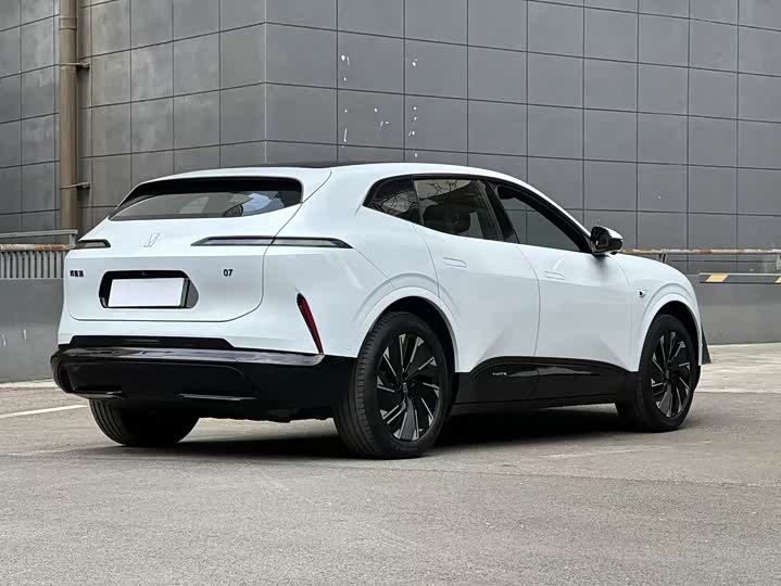 Фото 6 - Avatr 07