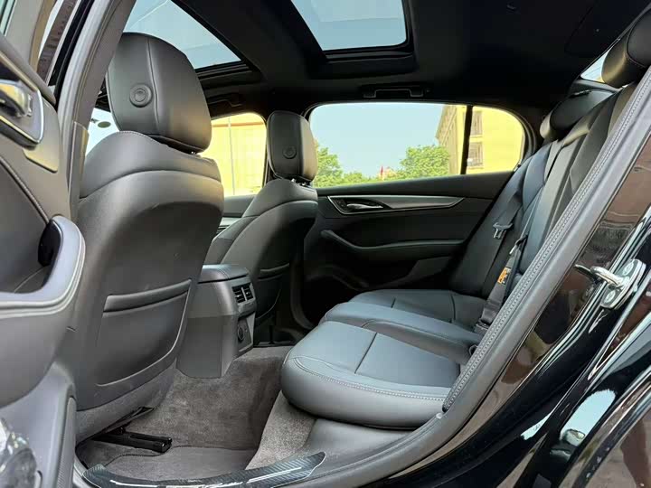 Фото 6 - Cadillac CT5