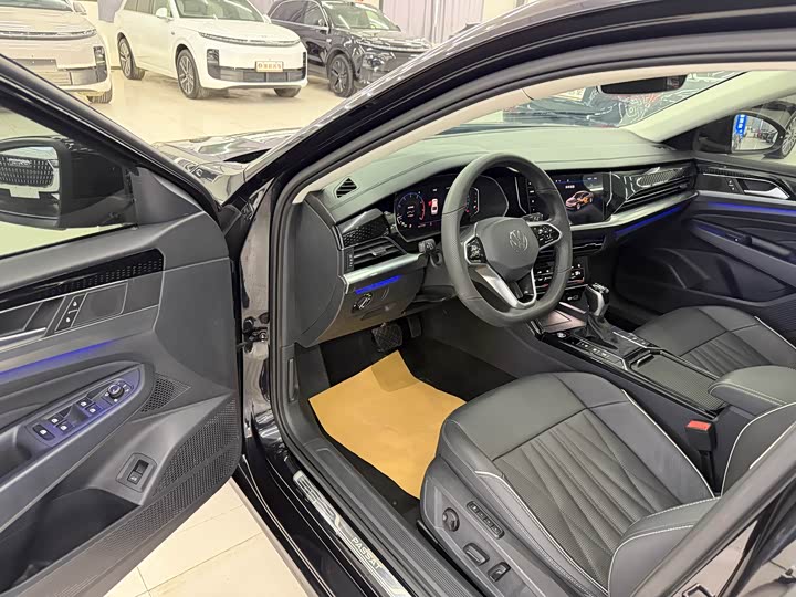 Фото 4 - Volkswagen Passat