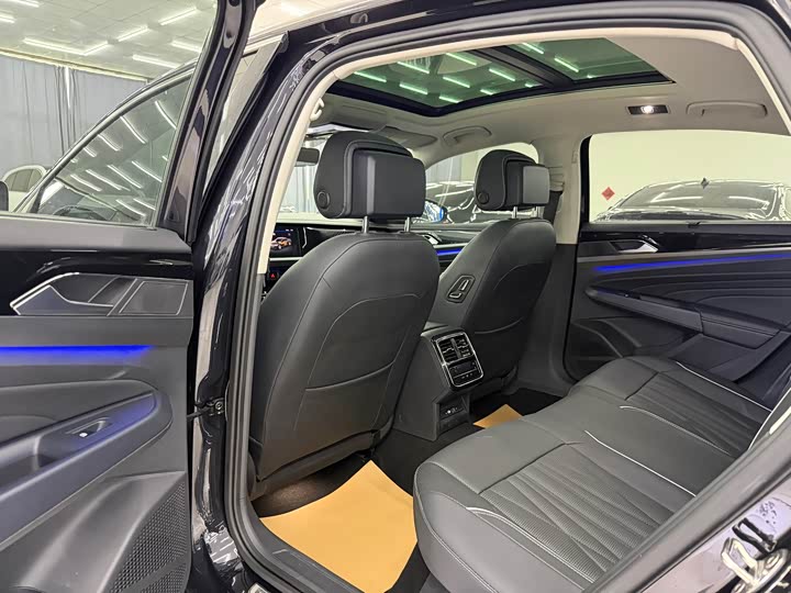 Фото 5 - Volkswagen Passat