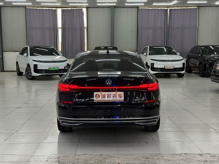 Фото 9 - Volkswagen Passat