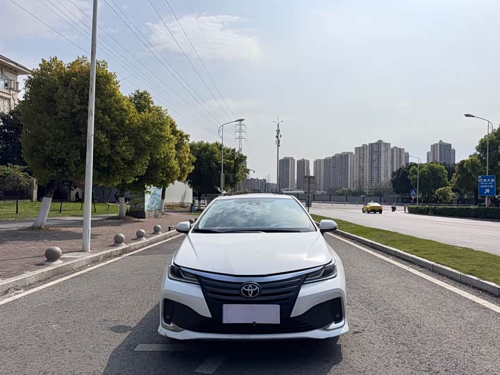 Photo 2 - Toyota Allion