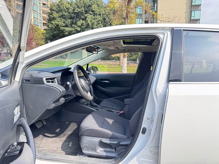 Photo 4 - Toyota Allion