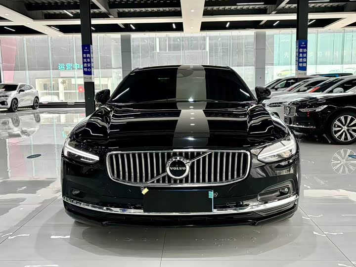 Photo 2 - Volvo S90