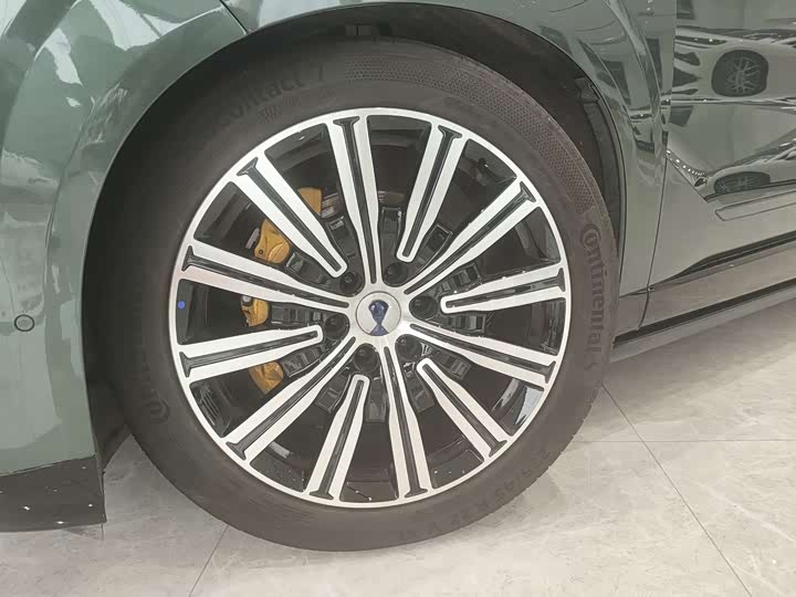 Фото 3 - Denza N9