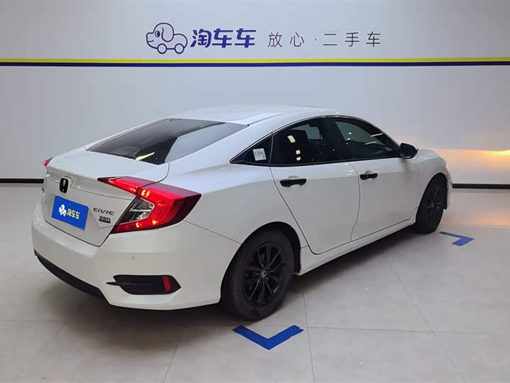 Фото 3 - Honda Civic