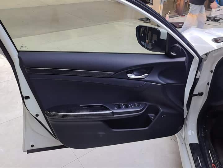 Фото 7 - Honda Civic