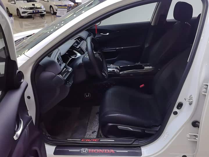 Фото 9 - Honda Civic