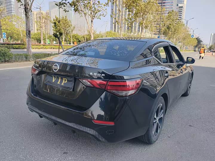 Фото 7 - Nissan Sylphy