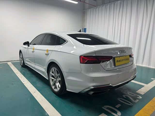 Фото 5 - Audi A5