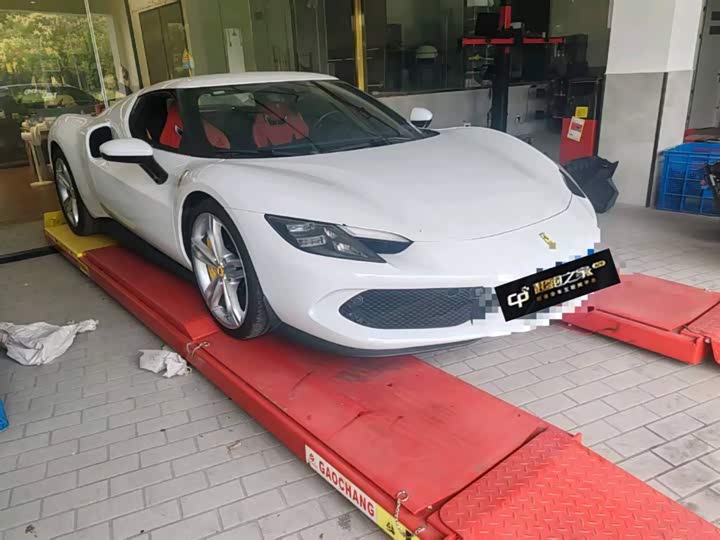 Photo 1 - Ferrari 296