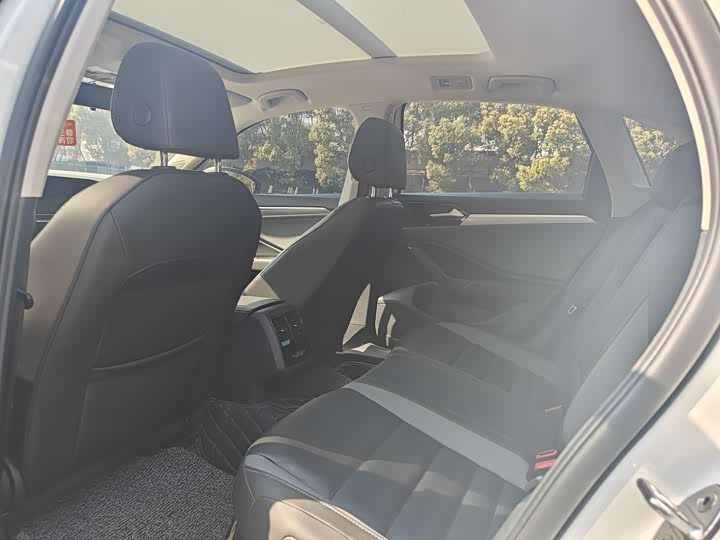 Фото 5 - Volkswagen Sagitar L