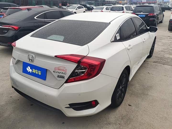 Фото 3 - Honda Civic