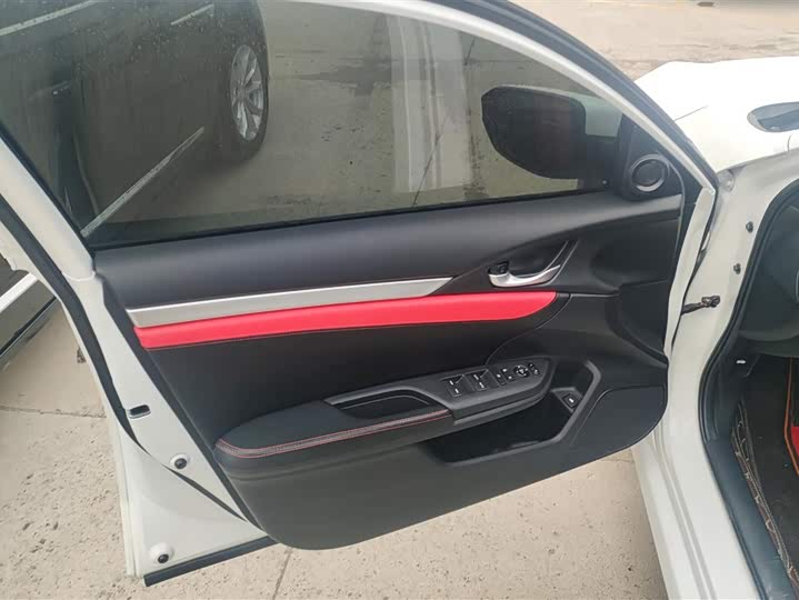 Фото 7 - Honda Civic