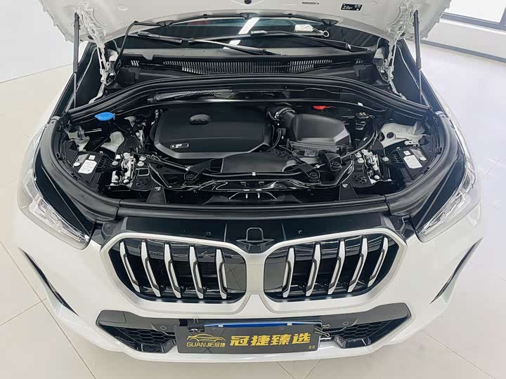 Фото 2 - BMW X1