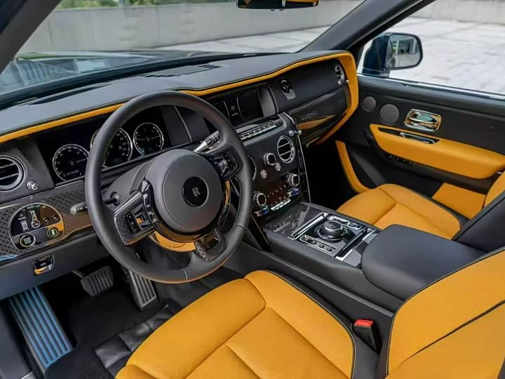 Фото 2 - Rolls-Royce Cullinan