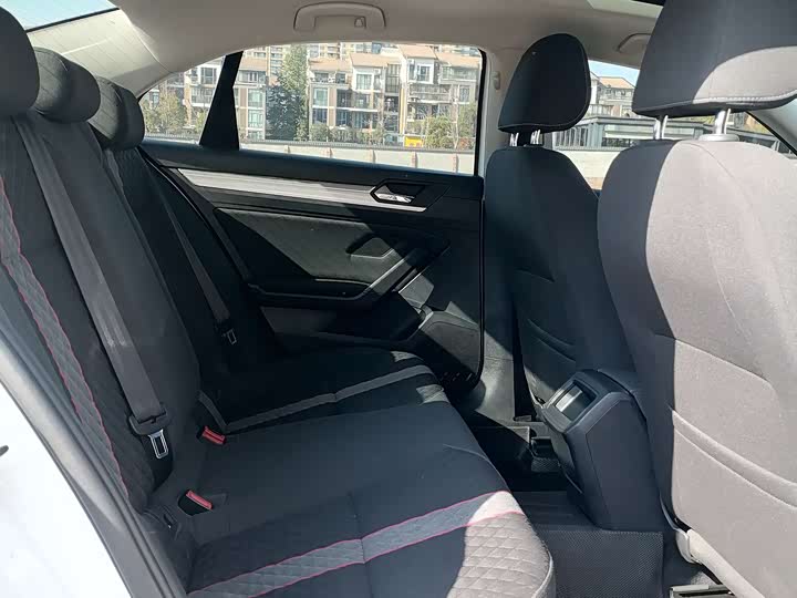 Фото 4 - Volkswagen Lamando L