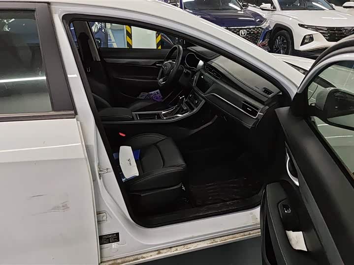 Фото 8 - Geely Emgrand