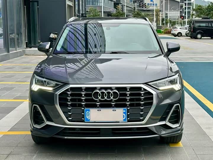 Фото 2 - Audi Q3