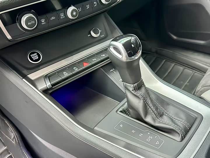 Фото 6 - Audi Q3