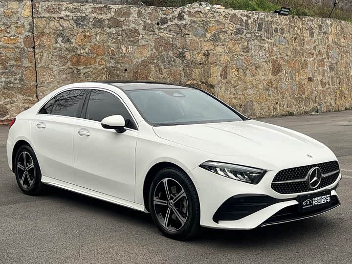 Фото 3 - Mercedes-Benz A-Class