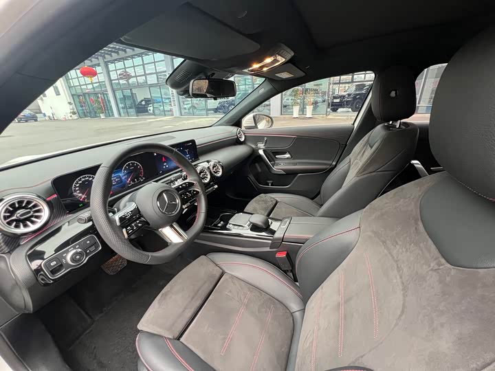 Фото 4 - Mercedes-Benz A-Class