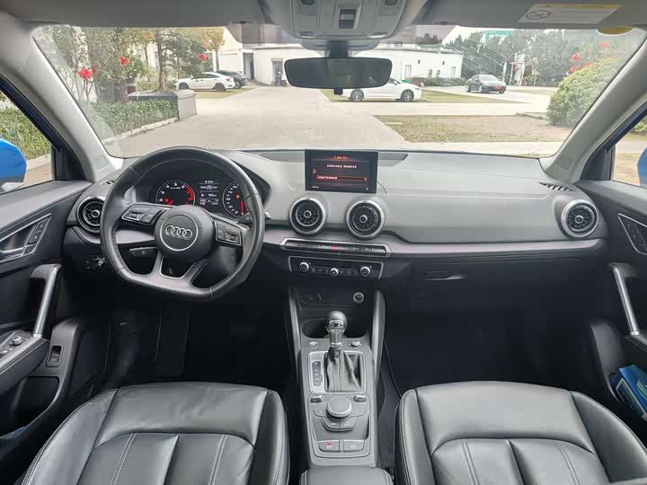 Фото 6 - Audi Q2L