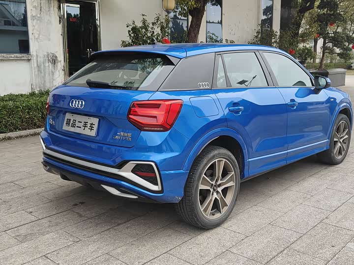 Фото 9 - Audi Q2L