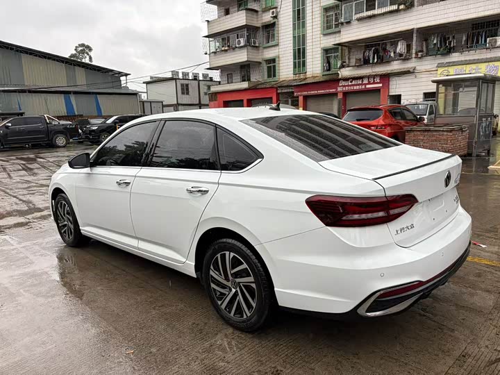 Фото 7 - Volkswagen Lavida