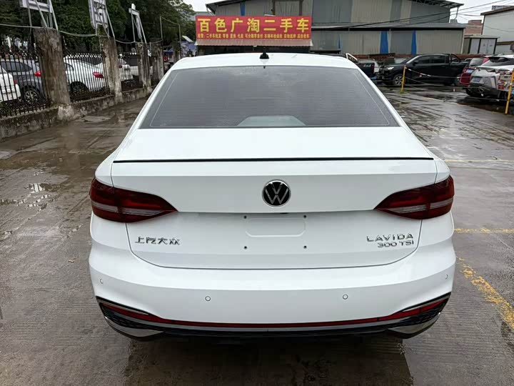 Фото 8 - Volkswagen Lavida