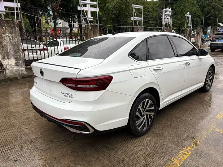 Фото 9 - Volkswagen Lavida