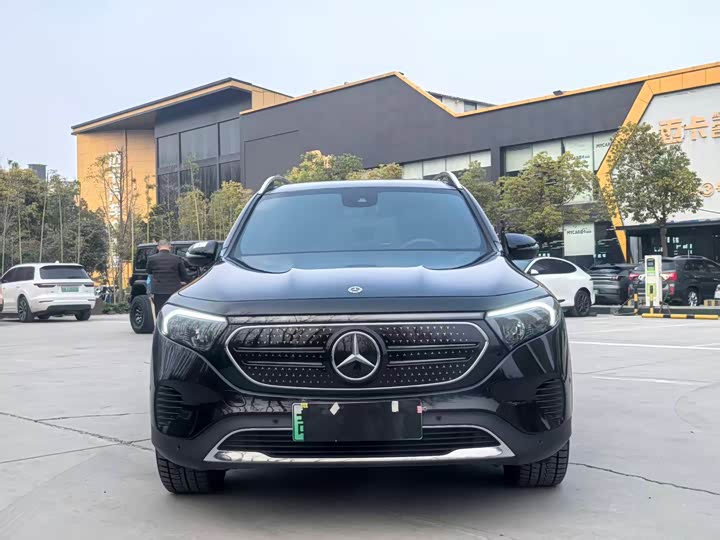 Photo 2 - Mercedes-Benz EQB