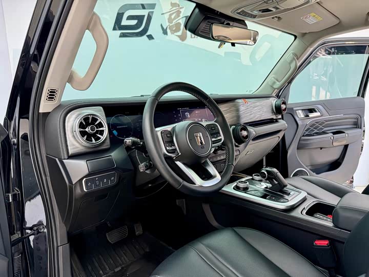 Фото 7 - Tank 300