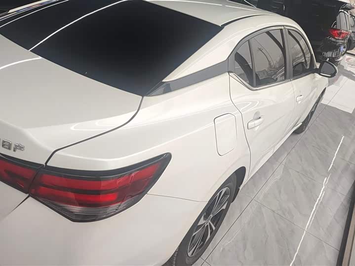 Фото 3 - Nissan Sylphy