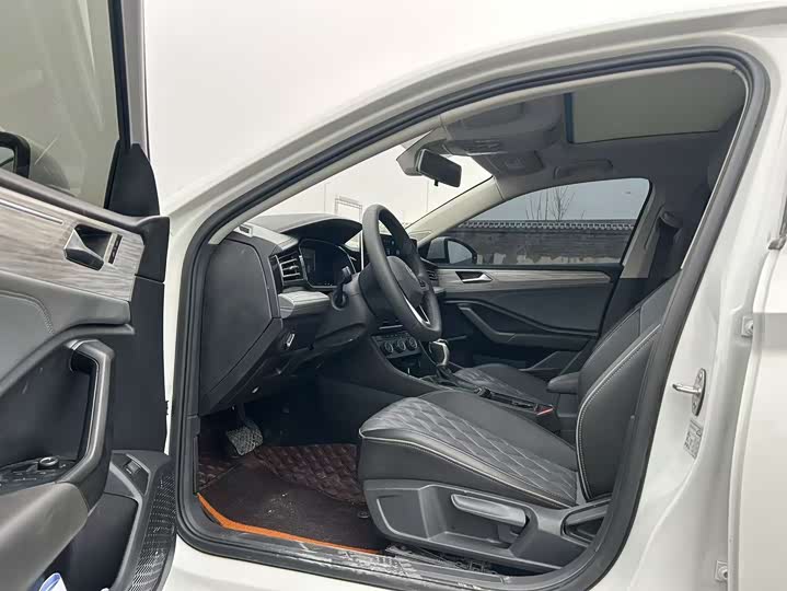 Фото 4 - Volkswagen Sagitar L