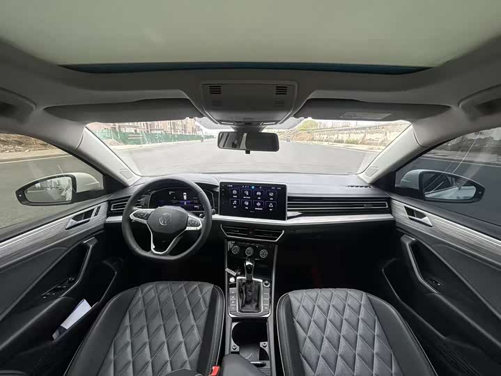 Фото 5 - Volkswagen Sagitar L