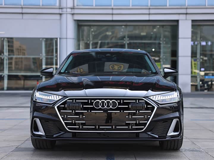 Фото 2 - Audi A7L