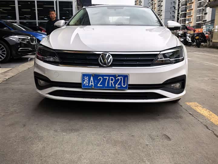 Фото 1 - Volkswagen Lamando L
