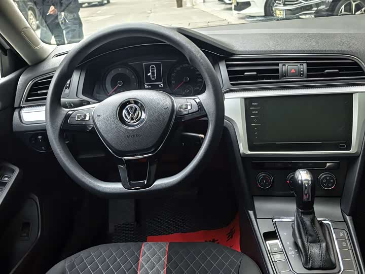 Фото 9 - Volkswagen Lamando L