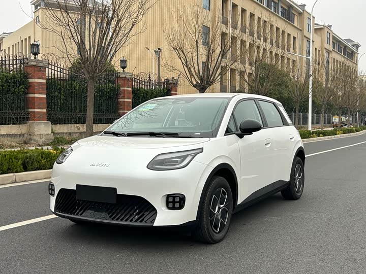 Фото 1 - GAC Aion UT
