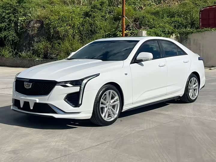 Фото 1 - Cadillac CT4