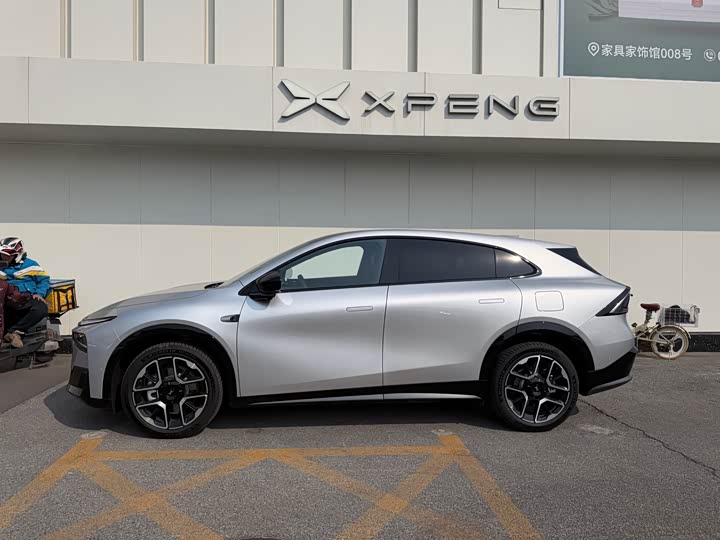 Фото 4 - XPeng G7