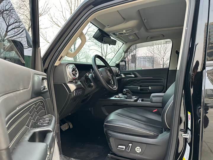 Фото 6 - Tank 300