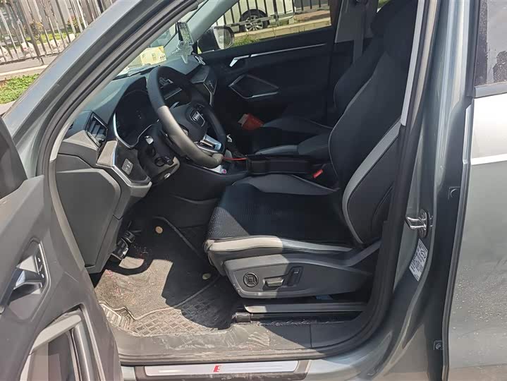 Фото 9 - Audi Q3