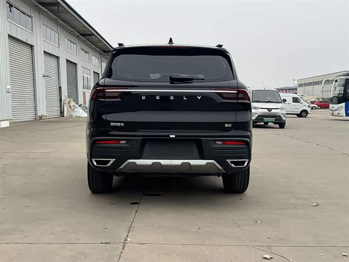 Фото 4 - Geely Okavango