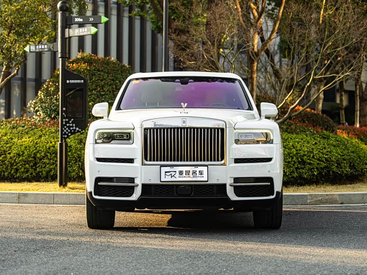 Фото 2 - Rolls-Royce Cullinan