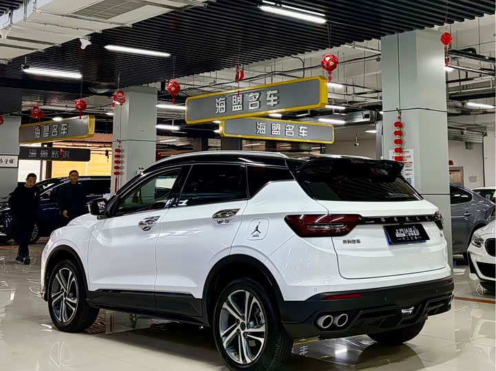 Фото 9 - Geely Coolray