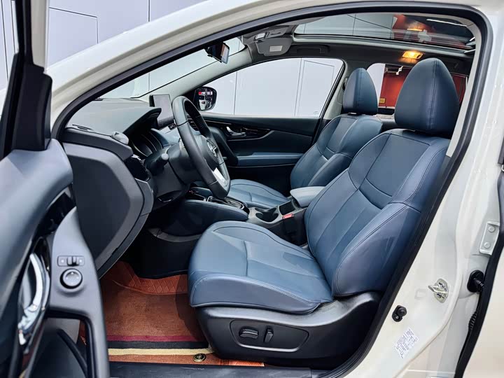 Фото 9 - Nissan Qashqai